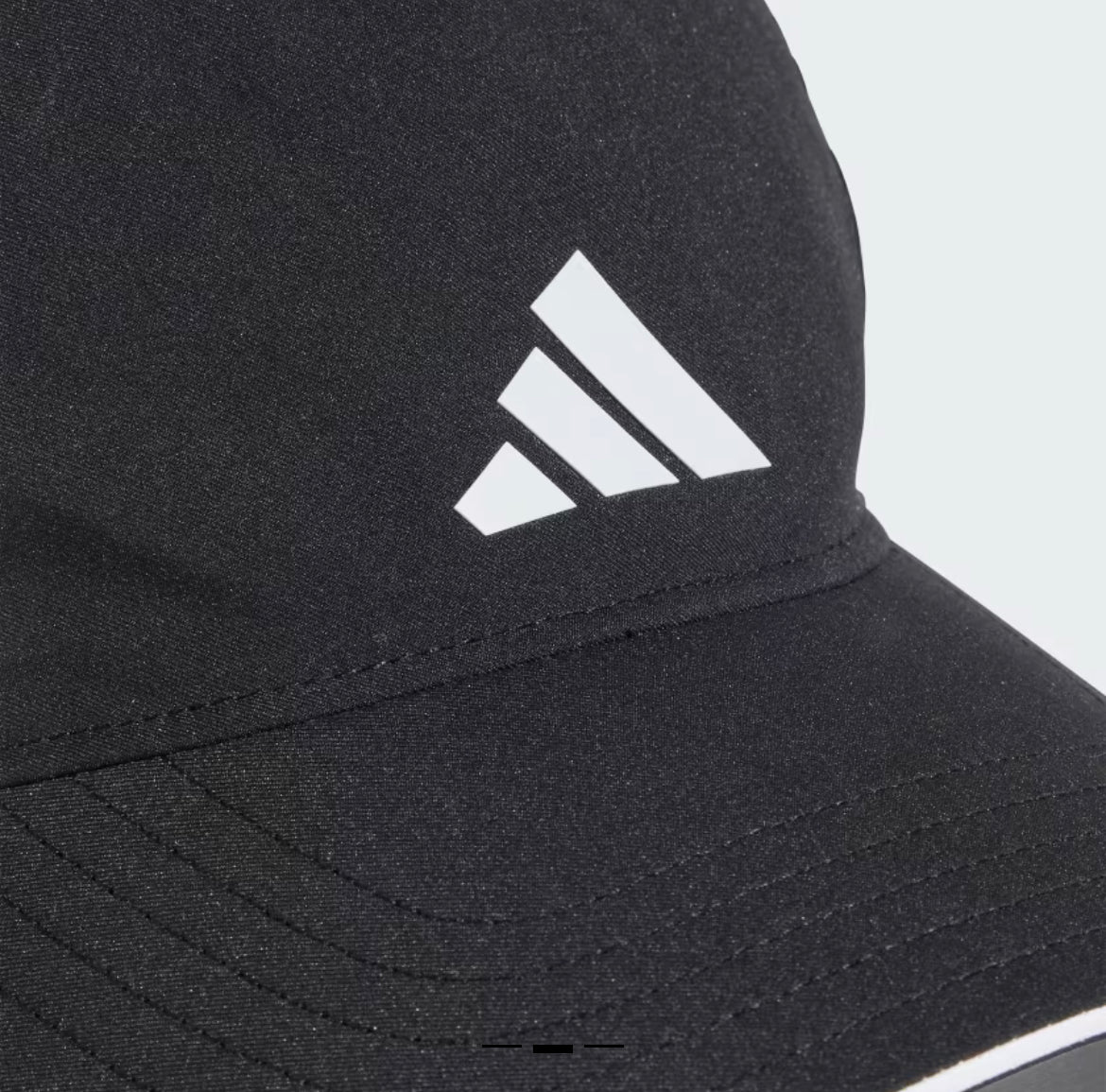 Cappello Adidas nero con logo bianco