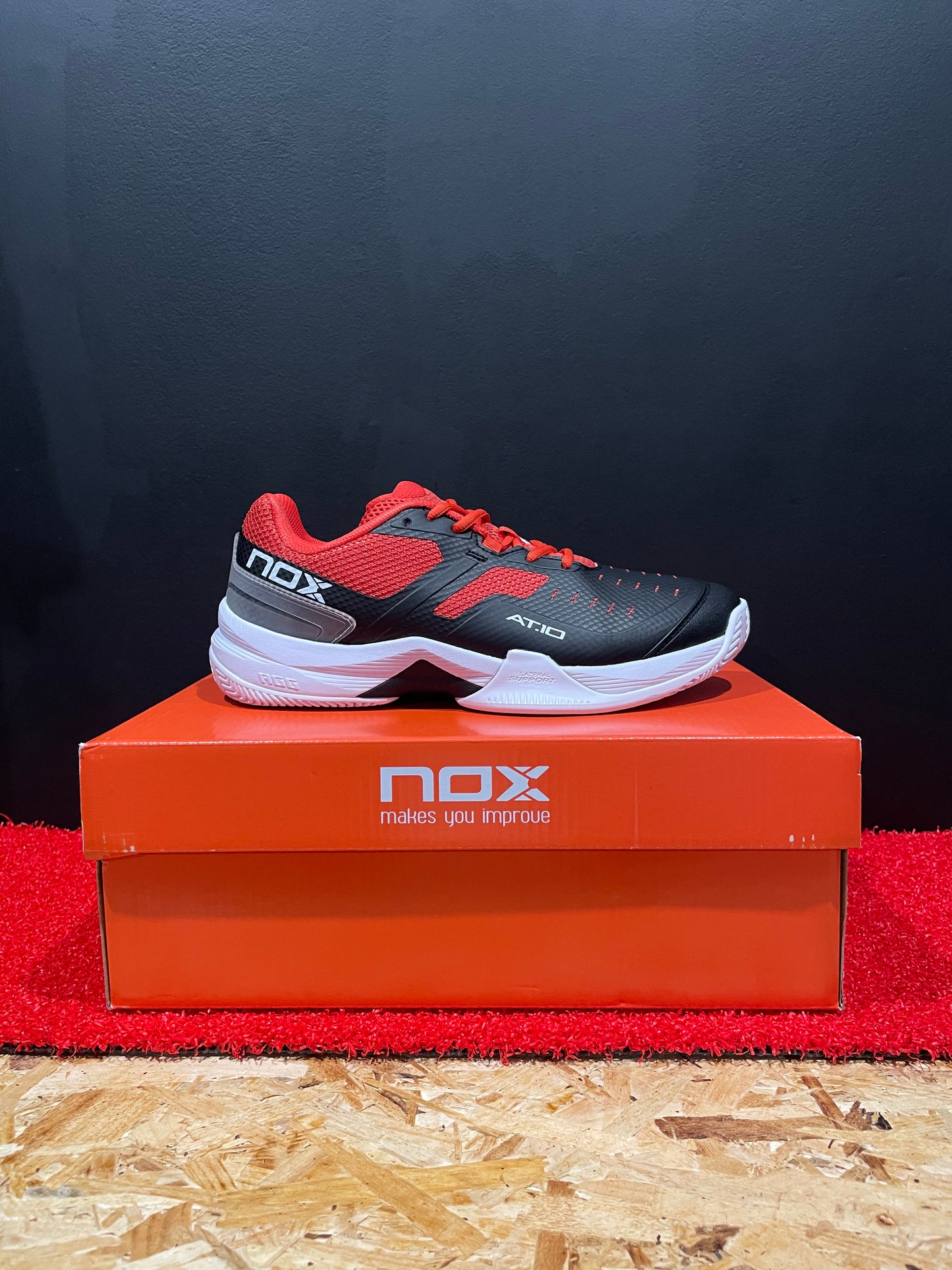 SCARPE NOX AT 10 NERO/ROSSO