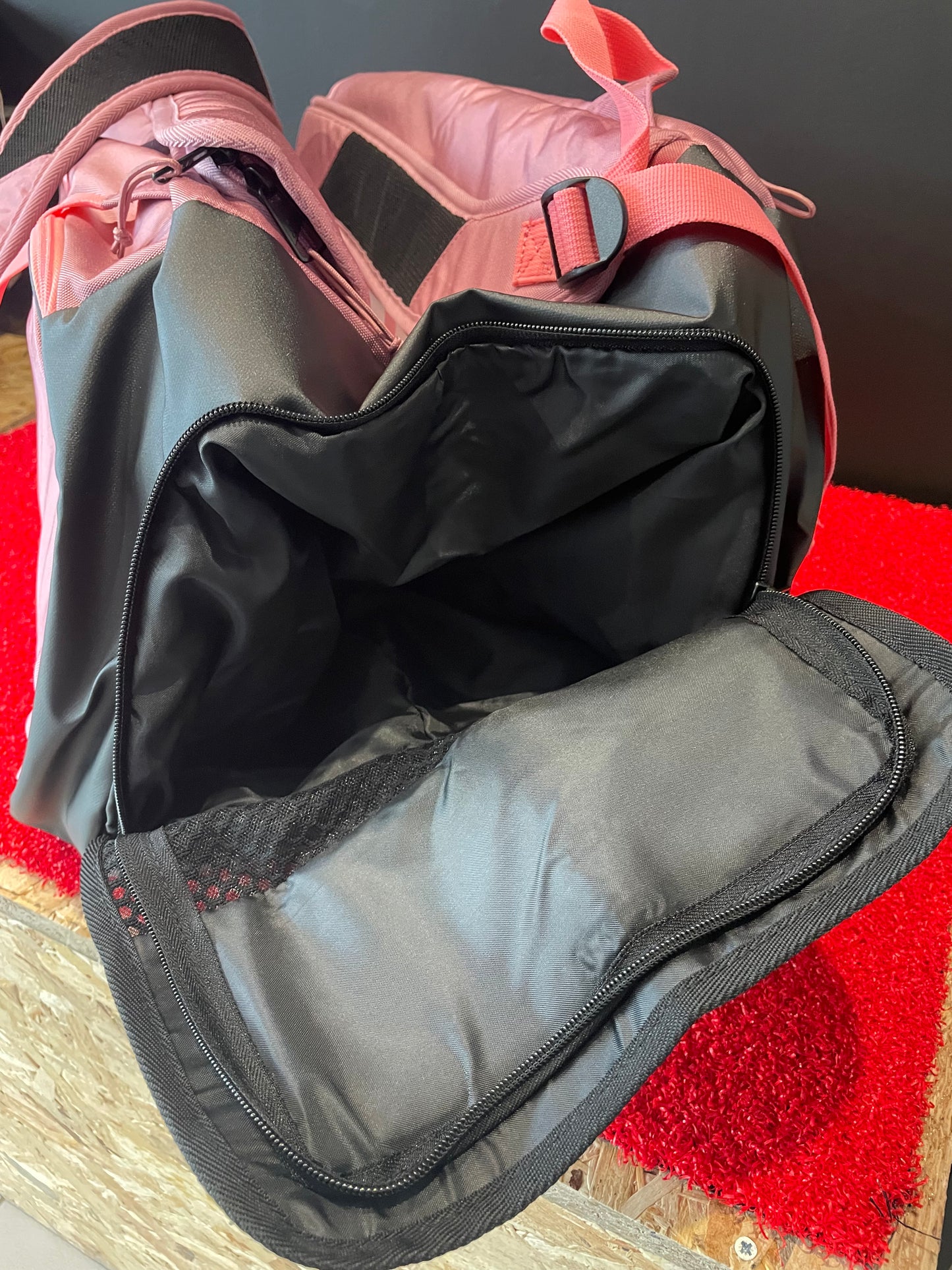 BORSONE ADIDAS PRO TOUR PINK/BLACK - MARTA ORTEGA 2026
