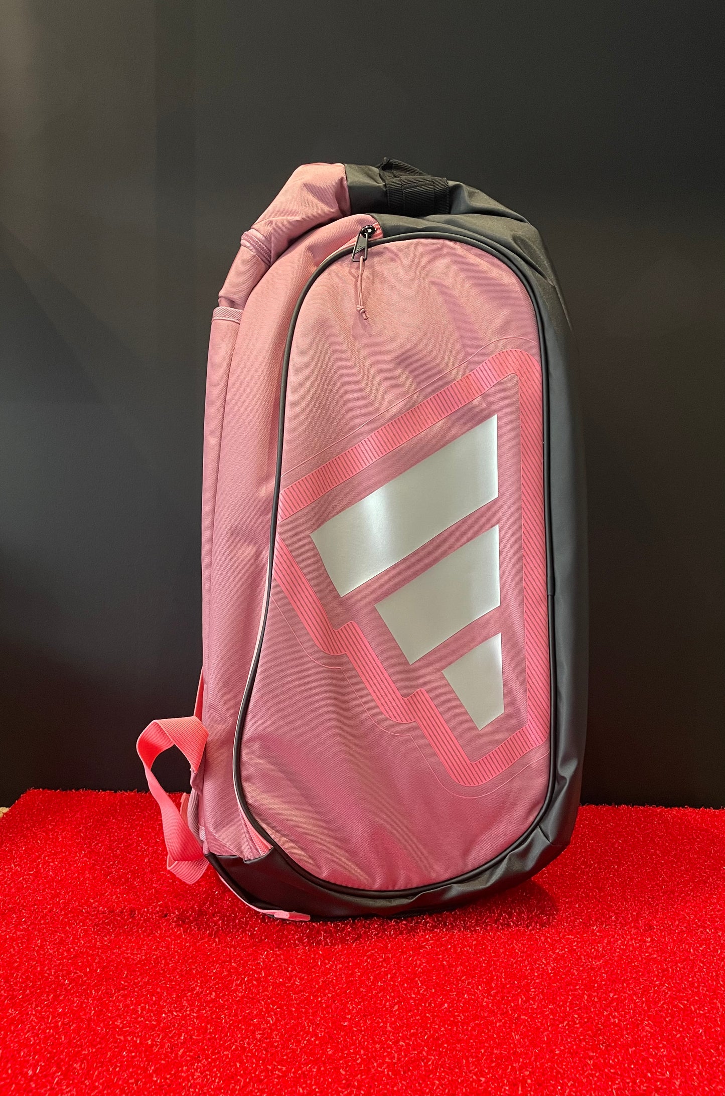 BORSONE ADIDAS PRO TOUR PINK/BLACK - MARTA ORTEGA 2026