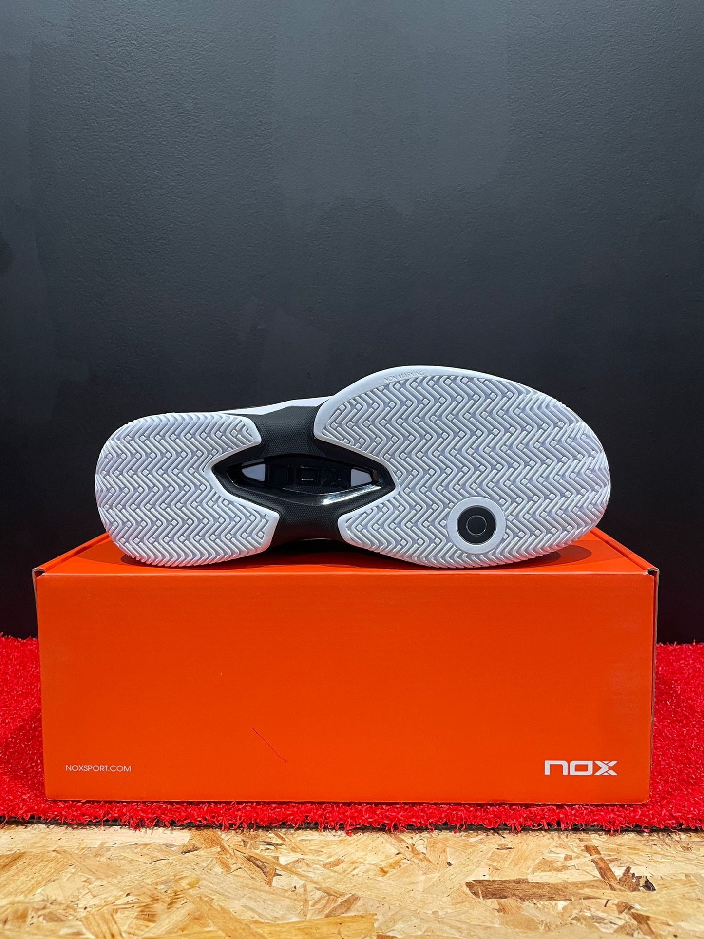 SCARPE NOX AT10 LUX 2026 - BLACK/WHITE